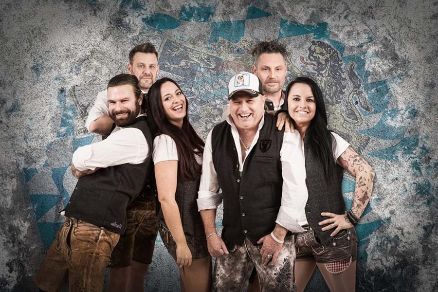 Die Partyband Münchner G'schichten im Erdinger Weissbräu Festzelt